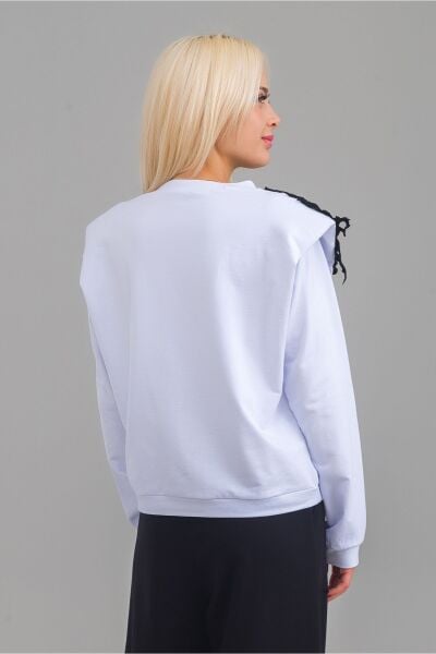 Kadın Kırmızı Renk Vatkalı Güpür Aplikeli Örme Kumaş Penye Sweatshirt Beyaz - S