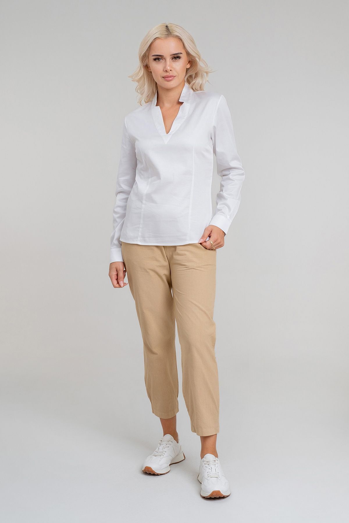 Kadın Yanda Fermuar Detaylı V Yakalı Pensli Likralı Pamuklu Kumaş Tunik Beyaz - L