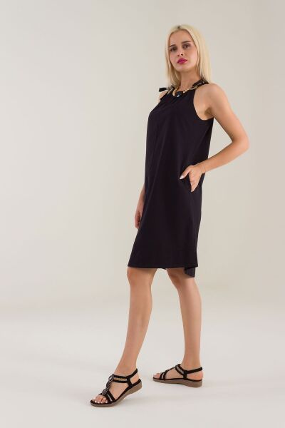 Kadın Etek Ucu Pervazlı Boyundan Bağlamalı Cepli Pamuklu Dokumat Elbise Siyah - XL