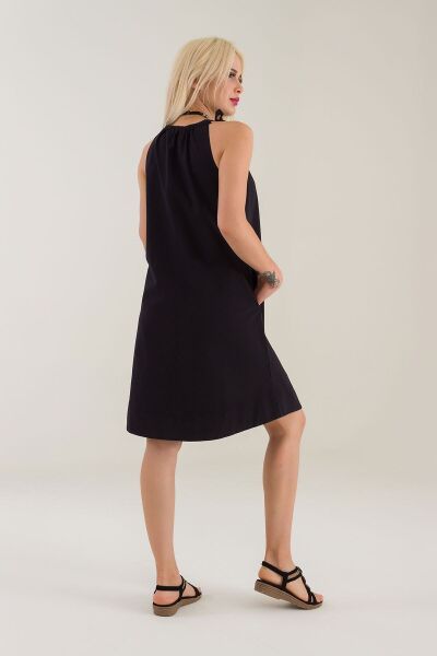 Kadın Etek Ucu Pervazlı Boyundan Bağlamalı Cepli Pamuklu Dokumat Elbise Siyah - XL