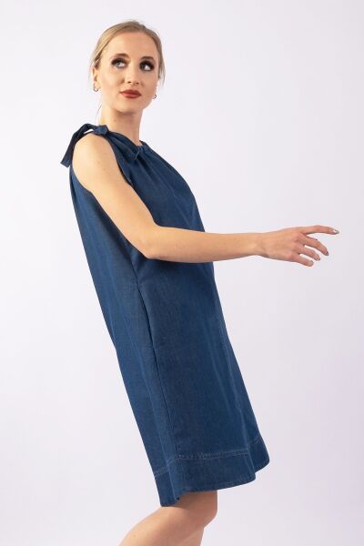 Kadın Etek Ucu Pervazlı Boyundan Bağlamalı Cepli Pamuklu Dokumat Elbise indigo mavi - M