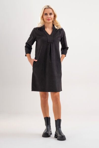 Bold & Young Kadın Siyah Kadife Desenli Elbise – V Yaka, 3/4 Kol, Günlük Şık Model 2XL