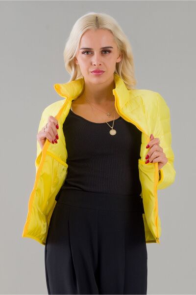 Siyah Şişme Dik Yaka Metal Fermuarlı Mont Sarı - S