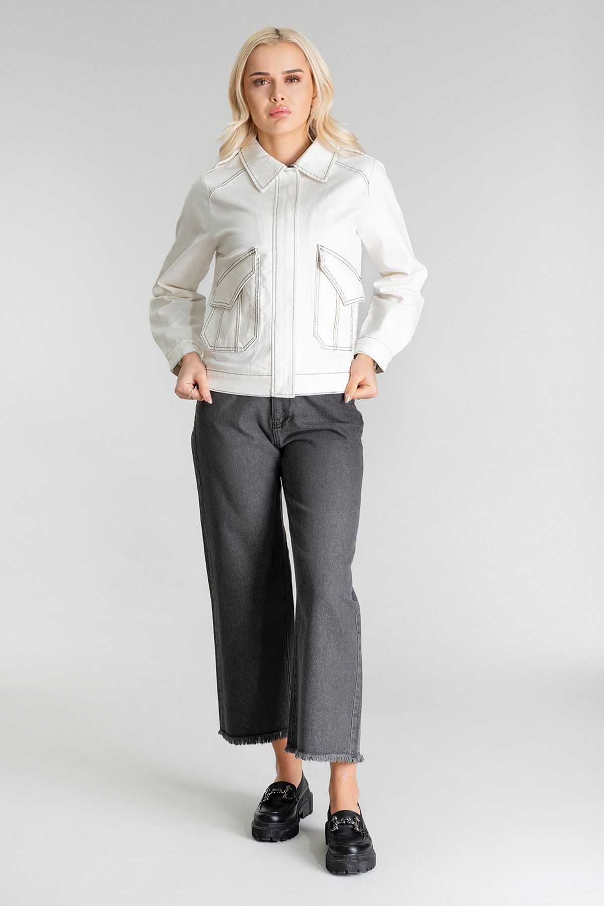 Kadın Pamuk Likralı Kumaş Fermuarlı Kapaklı Cepli  Ceket Ekru - M