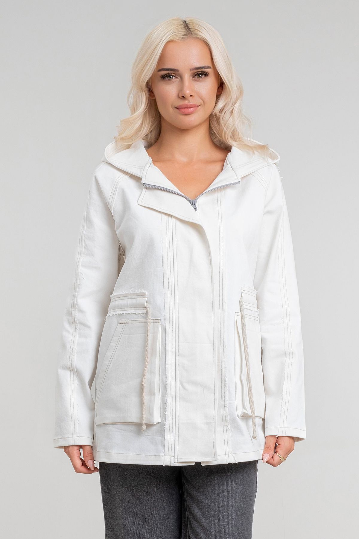 Kadın Power Likralı Pamuklu Kumaş Kapişonlu Fermuarlı Kordonlu Pis Dikişli Mont Ekru - XS