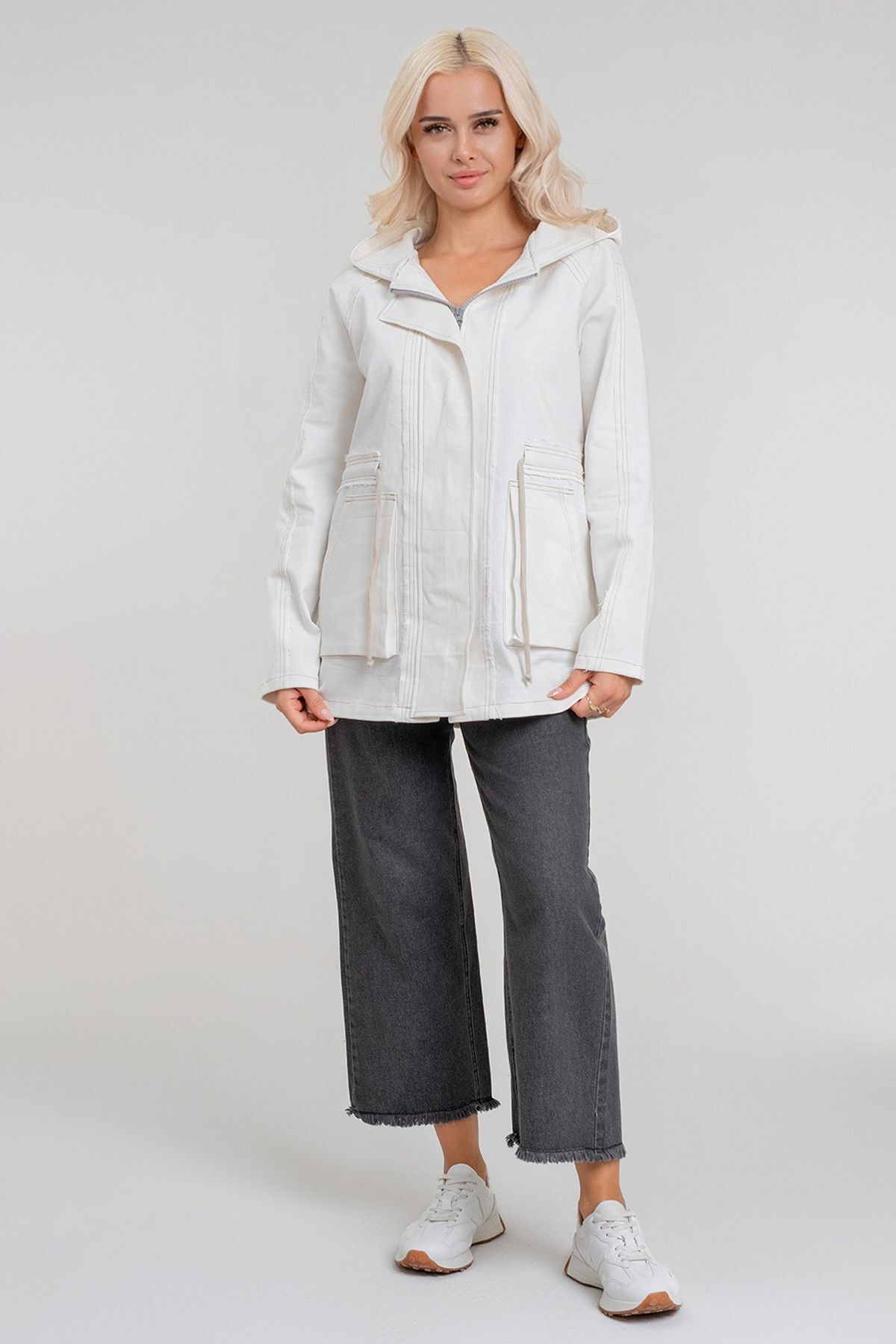 Kadın Power Likralı Pamuklu Kumaş Kapişonlu Fermuarlı Kordonlu Pis Dikişli Mont Ekru - XS