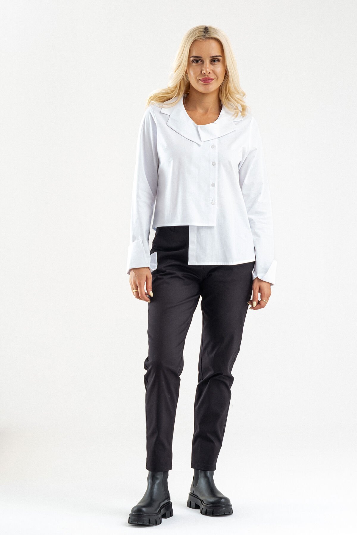 Bold & Young Kadın Manşetli Asimetrik Bebe Yaka  Likrali Pamuklu Bluz Beyaz - 3XL