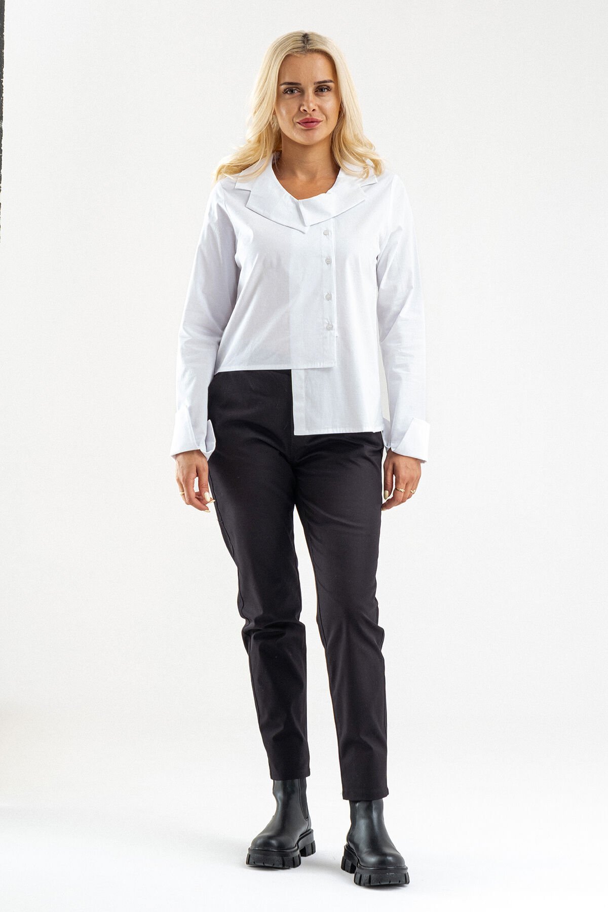 Bold & Young Kadın Manşetli Asimetrik Bebe Yaka  Likrali Pamuklu Bluz Beyaz - 3XL