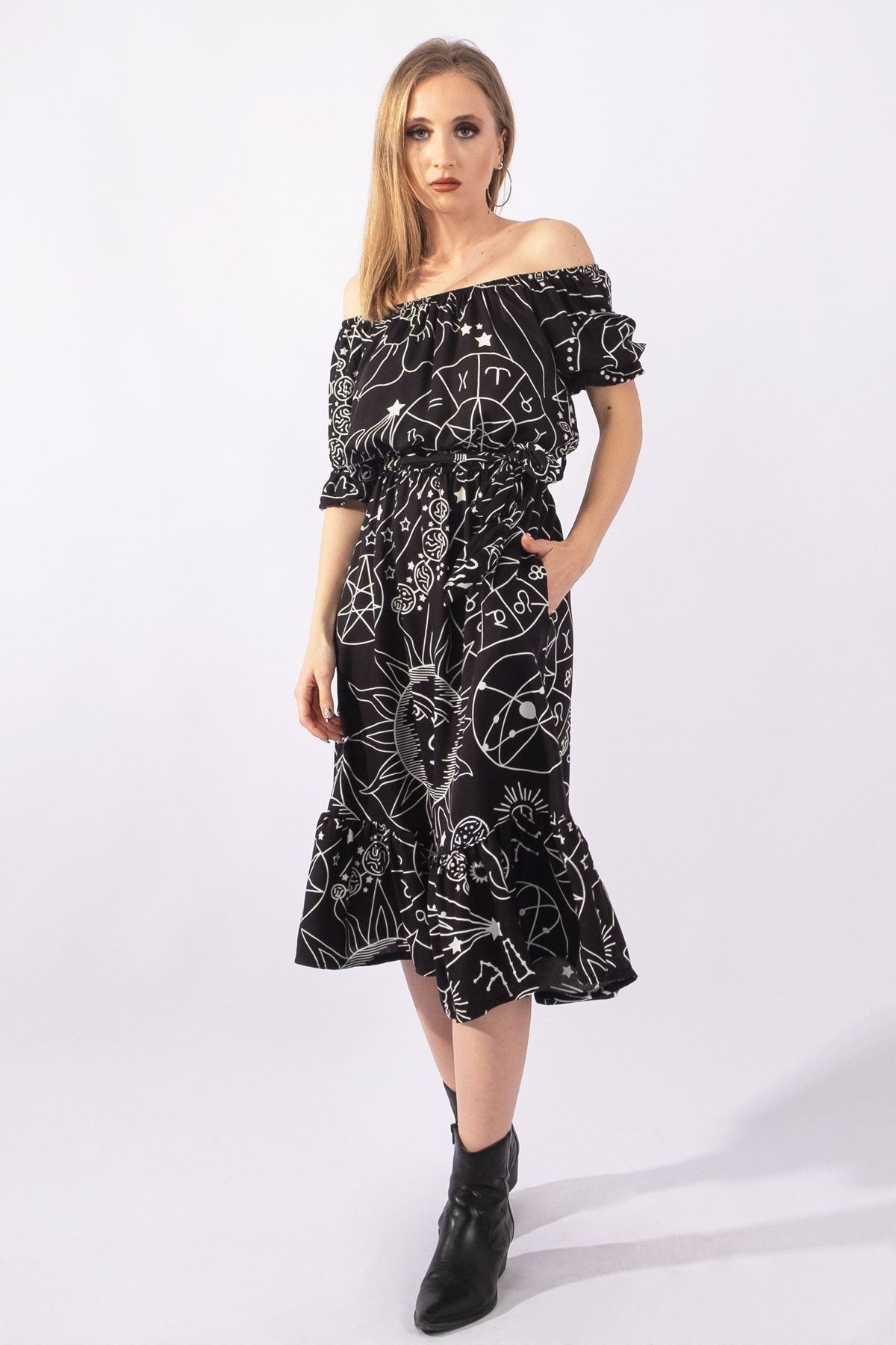 Kadın Siyah Zemin Baskılı Lastikli Yaka Lastikli Kol Kuşaklı dokuma Viskon Cepli Elbise S - Siyah