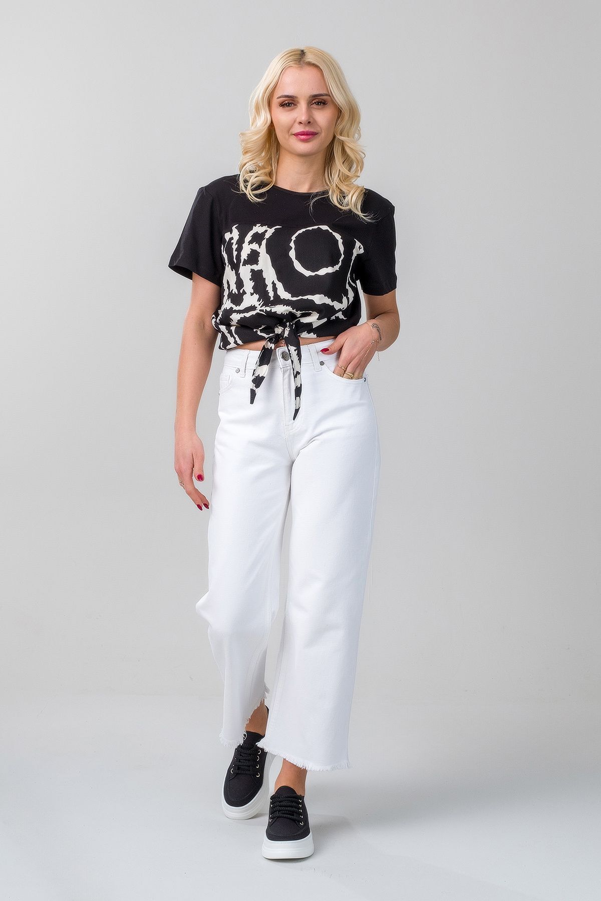 Kadın Bağlamalı Baskılı Viskon Kombinli Likralı Örme Kumaş Sıfır Yaka Tshirt M - Siyah