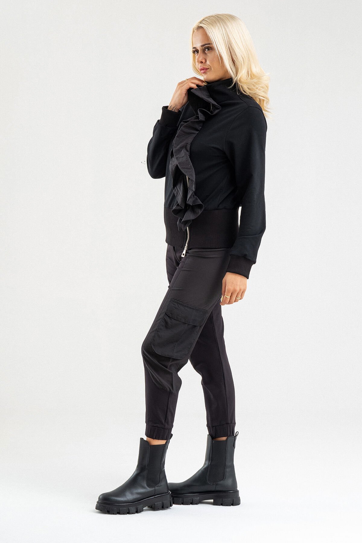 Siyah Volan Detaylı Fermuarlı Şık Sweat Ceket XXL