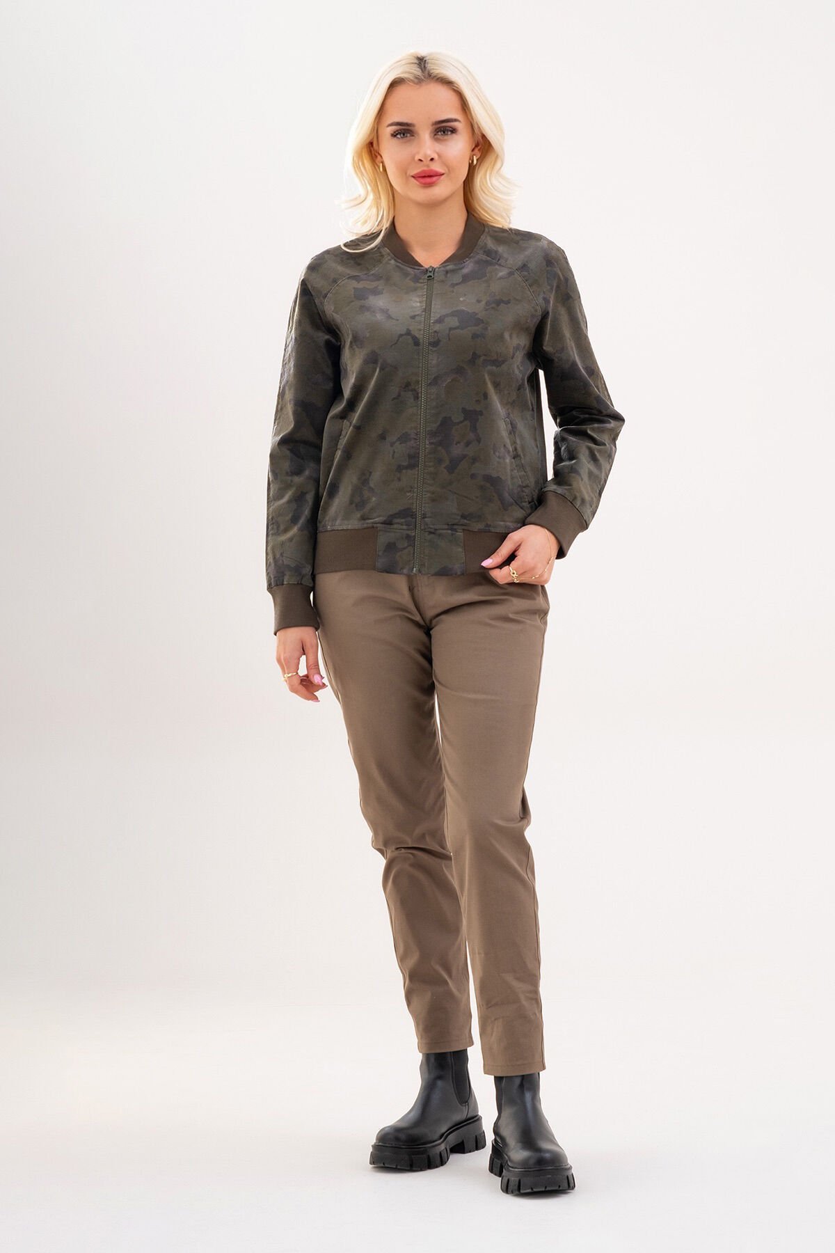 BOLD & YOUNG Kadın Desenli Likralı Pamuklu Kadife Kumaş, Çift Cepli, Kaşkorseli Pilot Mont 3XL - Kamuflaj Baskı