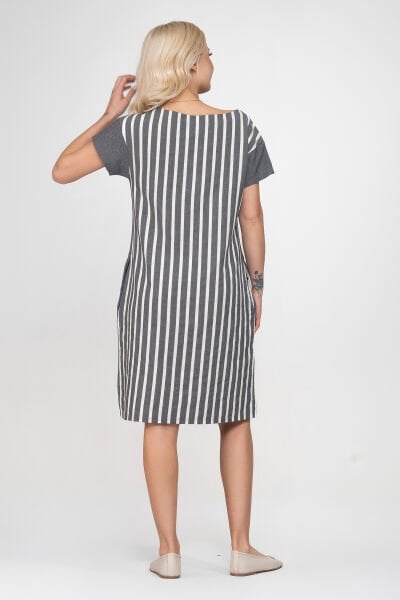 Bold & Young Kadın Cepli Çizgili Düz Kumaş Kombinli  Pamuklu Kumaş Yırtmaçlı Elbise 3XL - Gri Ekru1